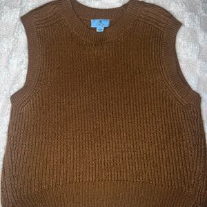 CeCe Women’s Brown Crewneck Knit Sweater Vest